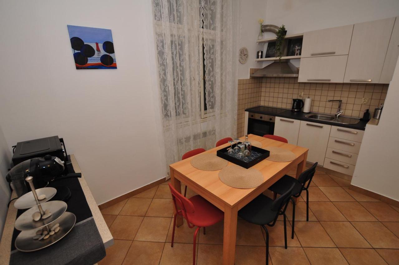 Apartment Moel Split Exterior photo